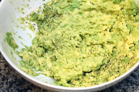 Avocado-Spinach-Egg-Salad-Guacamole.jpg