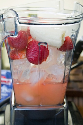 Bacardi Strawberry Banana Daiquiri Blender.jpg