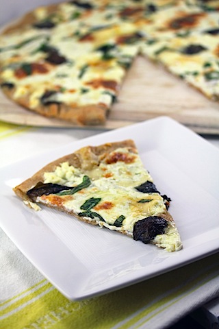 Basil-and-Garlic-White-Pizza-10.jpg