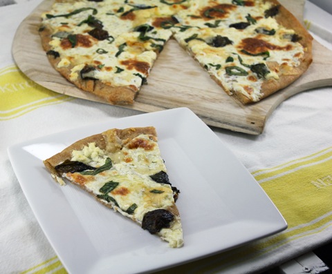 Basil-and-Garlic-White-Pizza-11.jpg