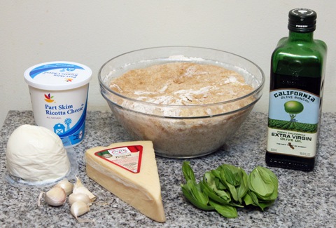 Basil-and-Garlic-White-Pizza-Ingredients.jpg