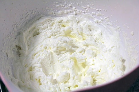 Chocolate-Ricotta-Cake-Cream.jpg
