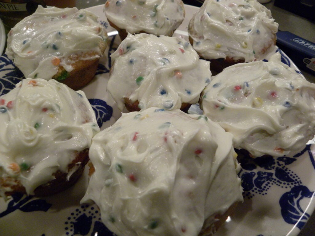 funfetti cupcakes funfetti cupcakes