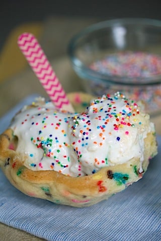 Double Cookie Marshmallow Ice Cream Sundaes 8.jpg