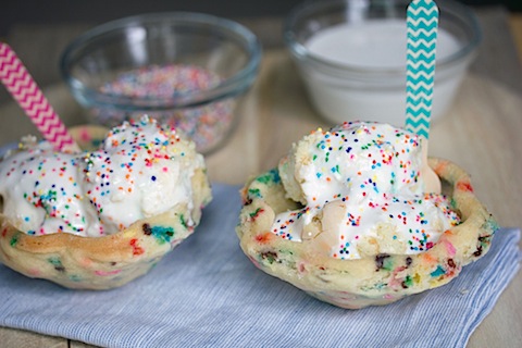 Double Cookie Marshmallow Ice Cream Sundaes 9.jpg