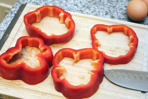 Eggs-in-a-Red-Pepper-Pepper-Slices.jpg