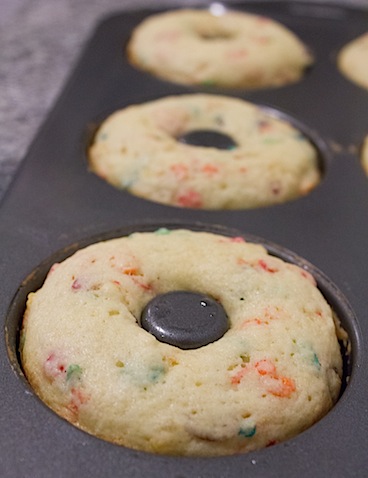 Fruity-Pebbles-Donuts-Baked-2.jpg