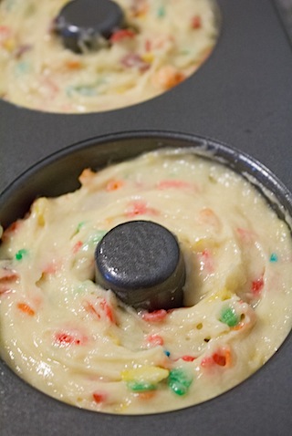 Fruity-Pebbles-Donuts-Donut-Pan-2.jpg