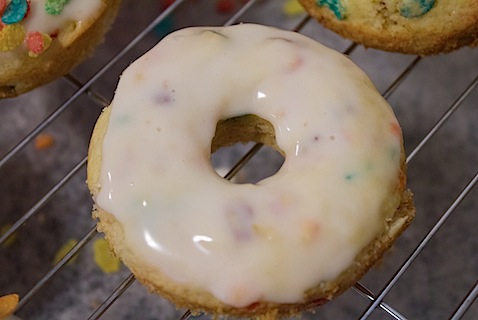 Fruity-Pebbles-Donuts-Iced.jpg