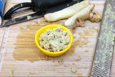 Ginger-Honey-Frozen-Yogurt-Ginger.jpg