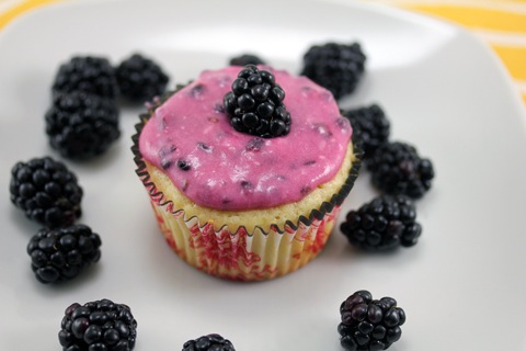 Lemon-Blackberry-Cupcakes-3.jpg