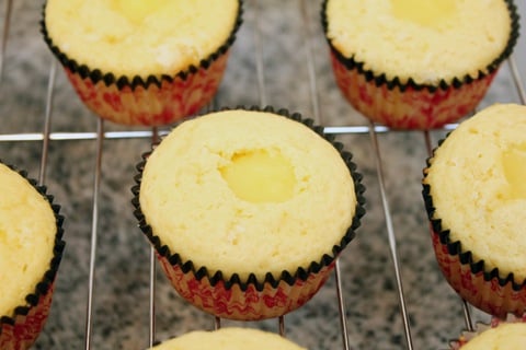 Lemon-Blackberry-Cupcakes-Filled.jpg