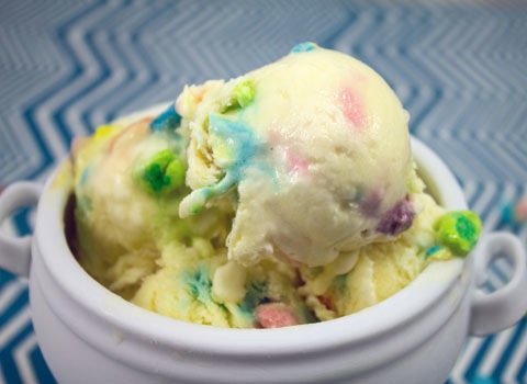 Lucky Charms Ice Cream 10.jpg