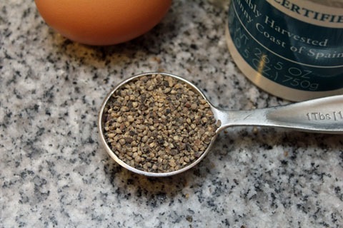 Olive-Oil-Black-Pepper-Crackers-Pepper.jpg