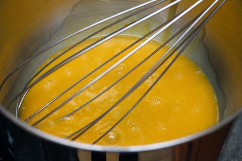 Peppermint-Marshmallow-Ice-Cream-Egg-Yolks.jpg