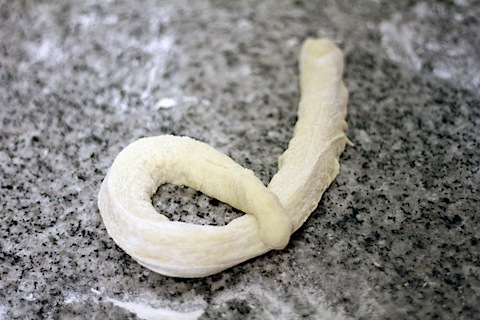 Pumpkin-Beer-Pretzels-Dough-Roll-2.jpg