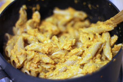 Pumpkin-Mac-and-Cheese-Pumpkin-Pasta.jpg