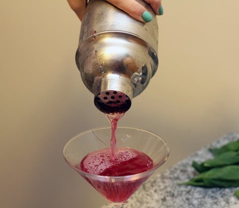 Sierra-Mist-Cocktails-Pour.jpg