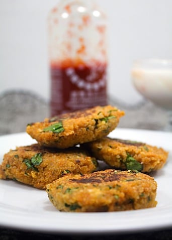 Sriracha Quinoa Cakes 4.jpg