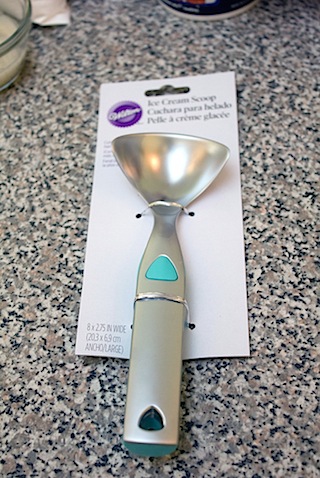 Wilton Ice Cream Scoop.jpg